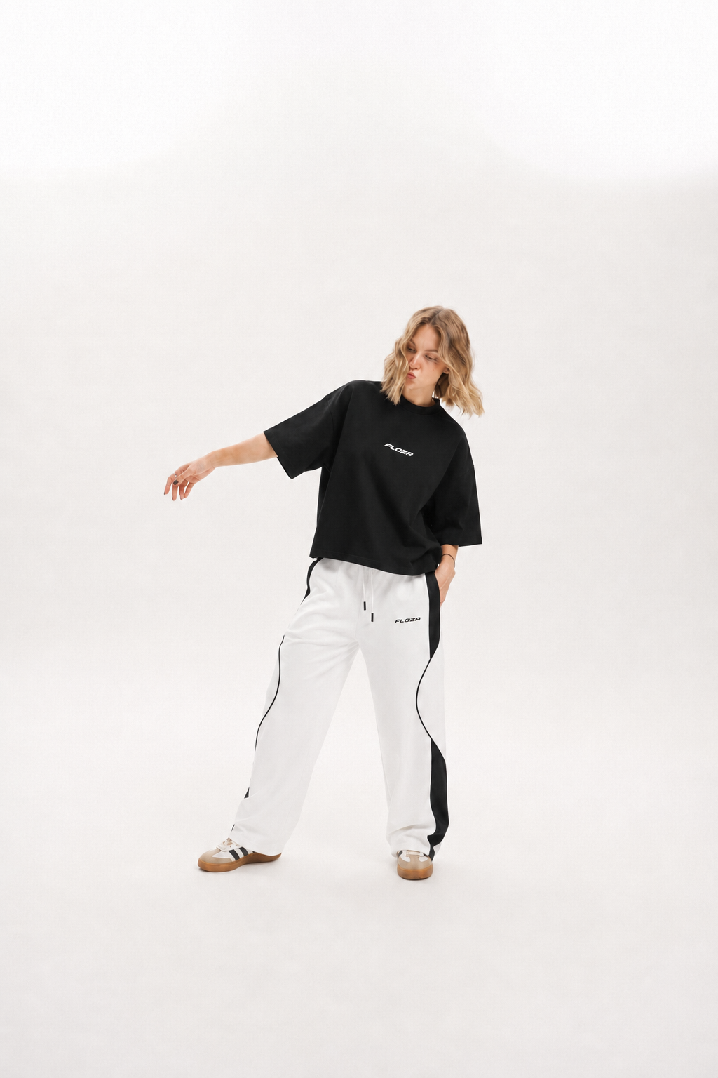 FLOZA Essential Oversized Tee — Black